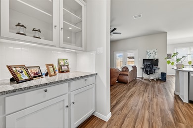 12503 Beddington Ct, the Woodlands, TX 77375 - photo 7