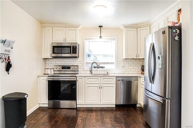 1808 Crouse St, Utica, NY 13501 - photo 3