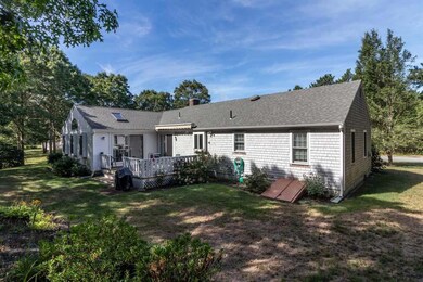 16 Tarragon Cir, Cotuit, MA 02635 - photo 4