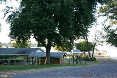 21 Brooks Dr River, Colonial Beach, VA 22443 - photo 5