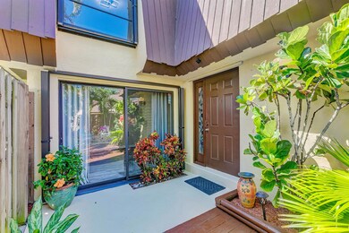 3530 E Gardens East Dr E unit B, Palm Beach Gardens, FL 33410 - photo 3