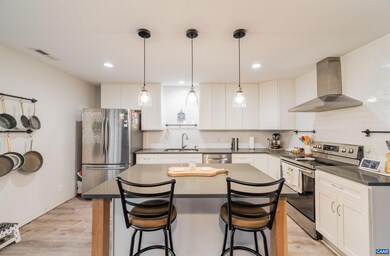 682 Lockesley Terrace, Charlottesville, VA 22903 - photo 7