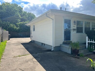 1388 Maetzel Dr, Columbus, OH 43227 - photo 3