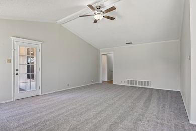 1209 Stonelake Dr, Cleburne, TX 76033 - photo 6