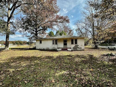 952 Gausetown Rd, Kingstree, SC 29556 - photo 2