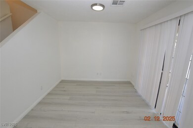 2836 Swallow Point Cir, Las Vegas, NV 89117 - photo 7