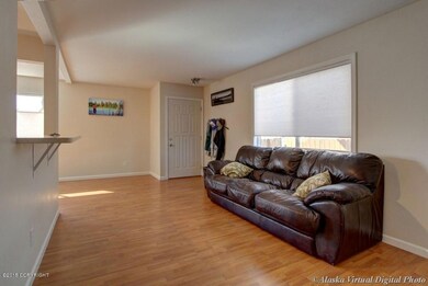 Living Room Off Entry