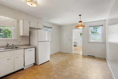 22 Harlem St, Dracut, MA 01826 - photo 5
