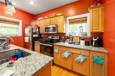 6 Pine St unit 8, Pawtucket, RI 02860 - photo 2