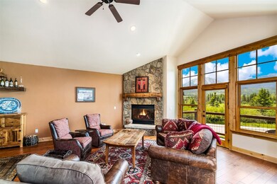 Spacious area in living room for entertaining