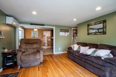 125 Robinson Rd, West Springfield, MA 01089 - photo 5