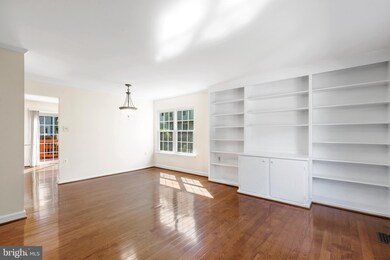 6123 Quiet Pond Ct, Burke, VA 22015 - photo 5