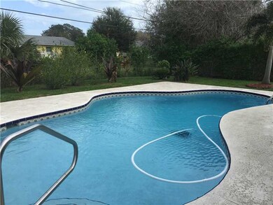 Swimming Pool/Hot Tub/Sauna.