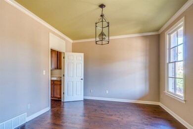 Separate dining room or office