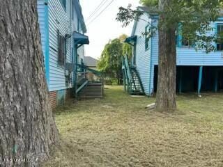 162 S Prentiss-between