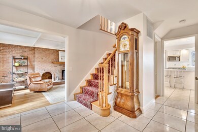 9003 Shad Ln, Potomac, MD 20854 - photo 3