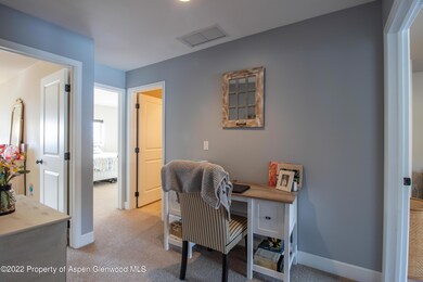 hallway-office space