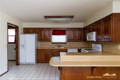 1603 Clayton St, Springdale, AR 72762 - photo 6
