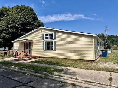 1442 W 15th St, Muncie, IN 47302 - photo 2