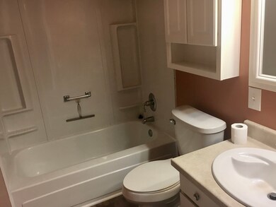 835 Richard St unit C, Aurora, IL 60506 - photo 4