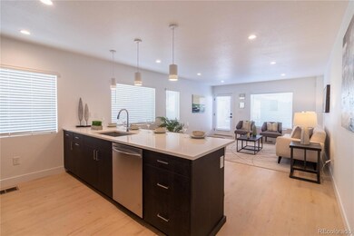 Photos may be of similar unit.