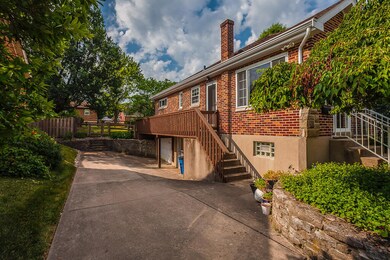 17_Barbara_Cir-MLS-2