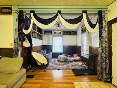 302 N Wheeling Ave, Kansas City, MO 64123 - photo 2