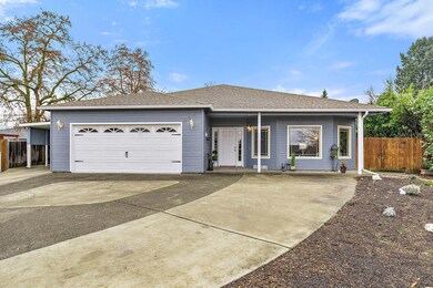 3072 E McAndrews Rd, Medford, OR 97504 - photo 4