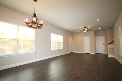 809 Jameson St unit 811, Weatherford, TX 76086 - photo 2