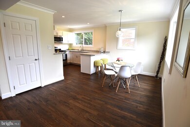 805 Somerset Place, Hyattsville, MD 20783 - photo 4