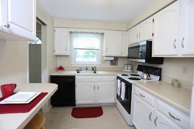 58 Hadley Village Rd unit 58, South Hadley, MA 01075 - photo 7