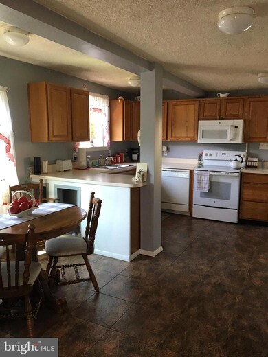 8028 Fort Smallwood Rd, Baltimore, MD 21226 - photo 5