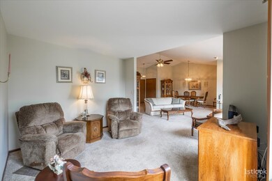 1505 Harbour Ct unit 2B, Schaumburg, IL 60193 - photo 7