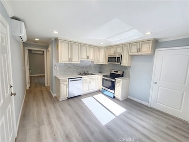 21217 De la Guerra St unit B, Woodland Hills, CA 91364 - photo 3