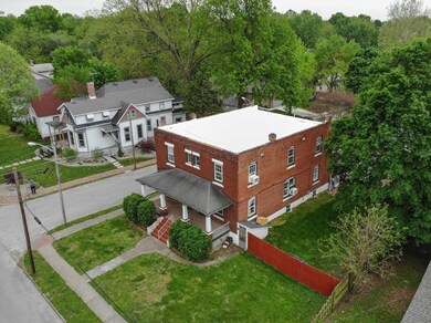 900 W State St-102