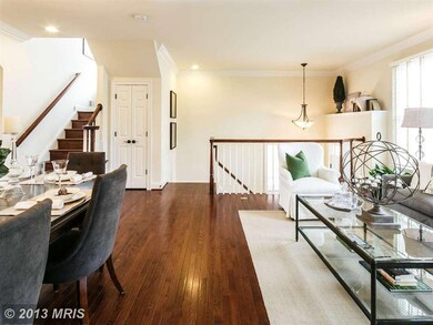 10641 Yorktown Dr, Fairfax, VA 22030 - photo 4