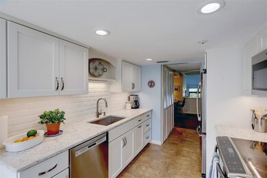 20 Seabreeze Ln, Bristol, RI 02809 - photo 6