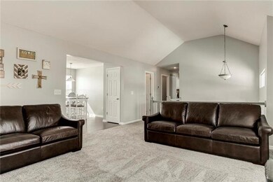 20563 W 221st St, Spring Hill, KS 66083 - photo 5