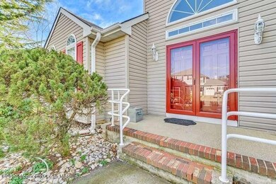 11 Melissa Lane, Howell-Front4