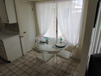 10523 W Palmeras Dr, Sun City, AZ 85373 - photo 7