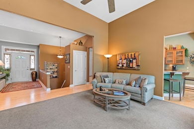 420 Cobblestone Ct, Slinger, WI 53086 - photo 5