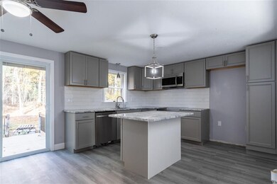 12B Lenny Ln unit B, Hudson, NH 03051 - photo 2