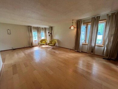 210 10th St E, Mobridge, SD 57601 - photo 4