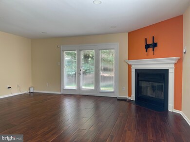 4505 Fox Pointe Ct unit 4505, Glen Mills, PA 19342 - photo 5