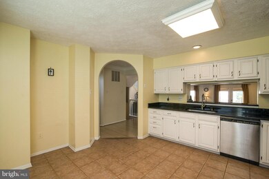 27 Willwood Ct, Baltimore, MD 21209 - photo 4