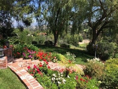 4924 Alatar Dr, Woodland Hills, CA 91364 - photo 2