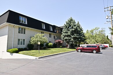18315 Burnham Ave unit 301, Lansing, IL 60438 - photo 2