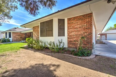 1738 S Los Alamos-6