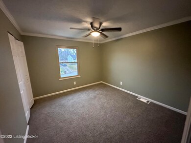 8809 Old Ironsides Dr, Louisville, KY 40228 - photo 5