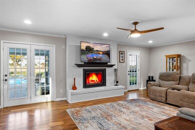 2607 Oaks Dr, Granbury, TX 76049 - photo 5